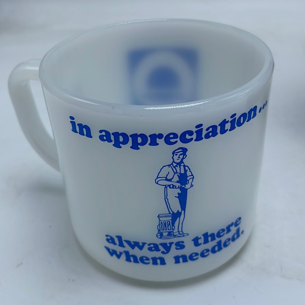 American Standard vintage milk glass cup (IB-10)